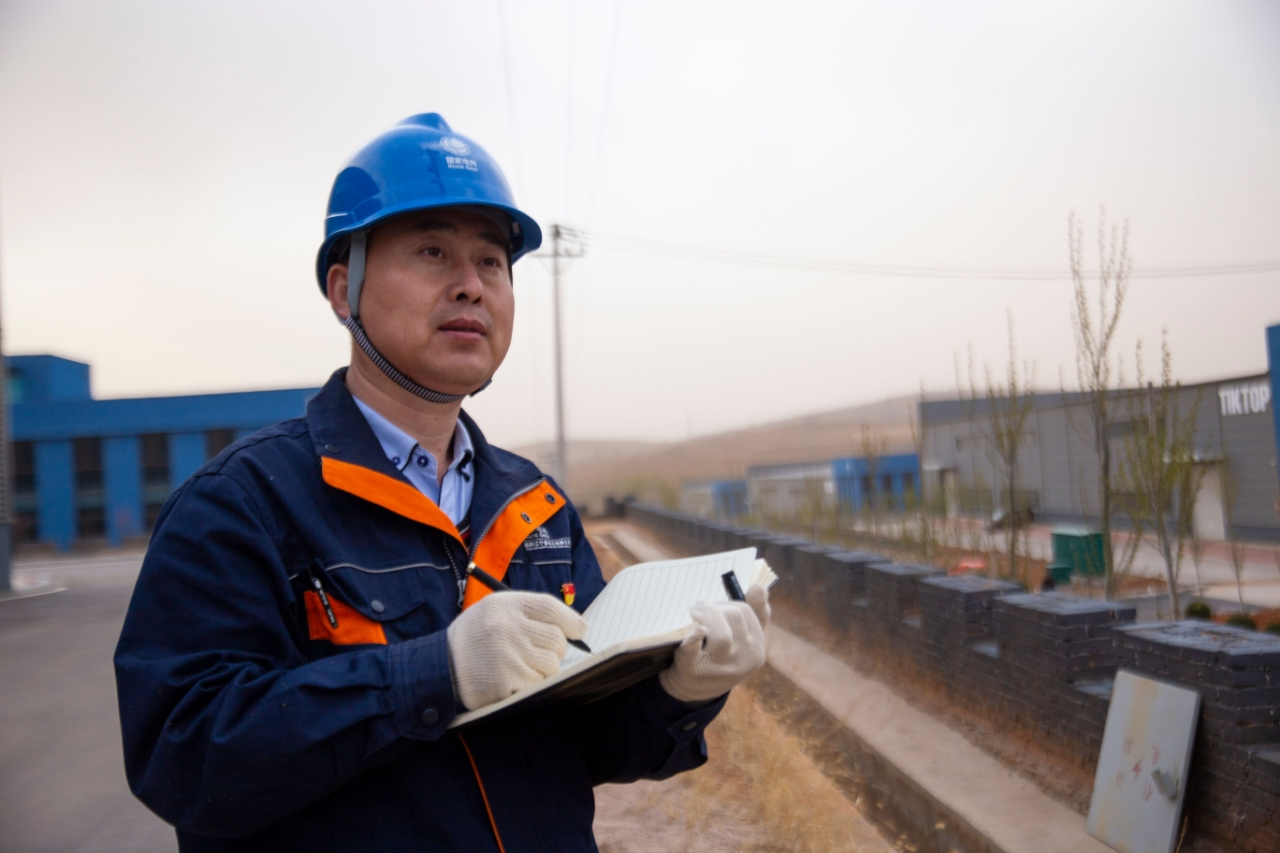 包子漫画
丨用电能点亮万家灯火——记国网北票市供电公司司亚东